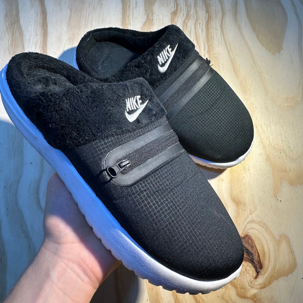 Nike Women's Burrow Black Fleece Zipper Pocket Slipper Mules Size 8